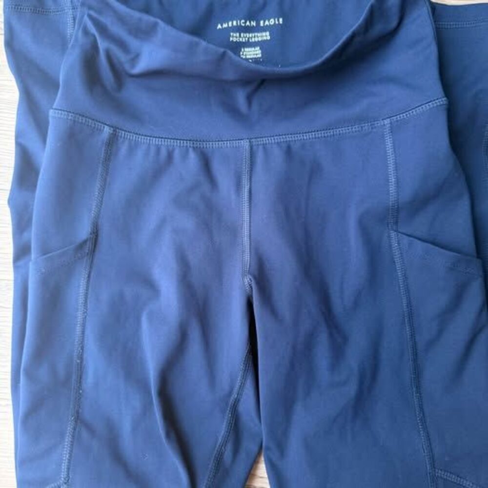 American Eagle ladies navy blue the everything pocket legging yoga running Athle